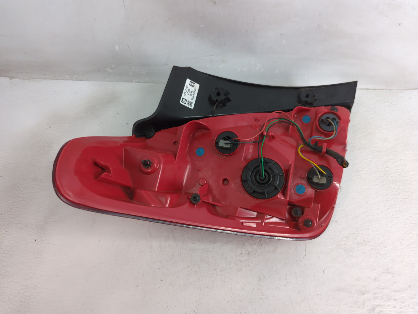 2013-2021 Chevrolet Trax Tail Light Assembly Passenger Right OEM P/N:42525180 Fits OEM Used Auto Parts - Oemusedautoparts1.c