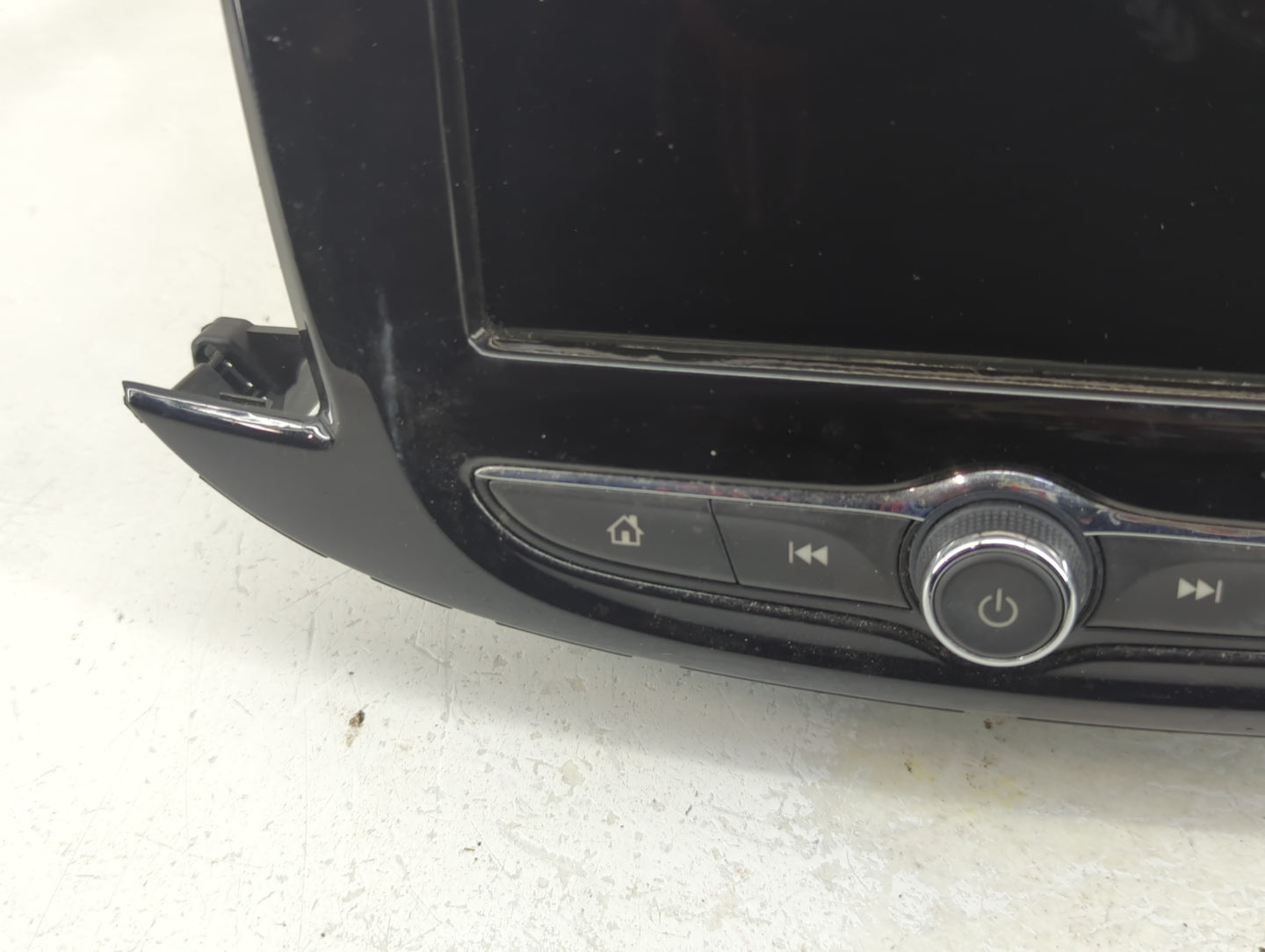 2017-2020 Chevrolet Trax Radio AM FM Cd Player Receiver Replacement P/N:812425551 84479949, 84388577 Fits Fits 2017 2018 201