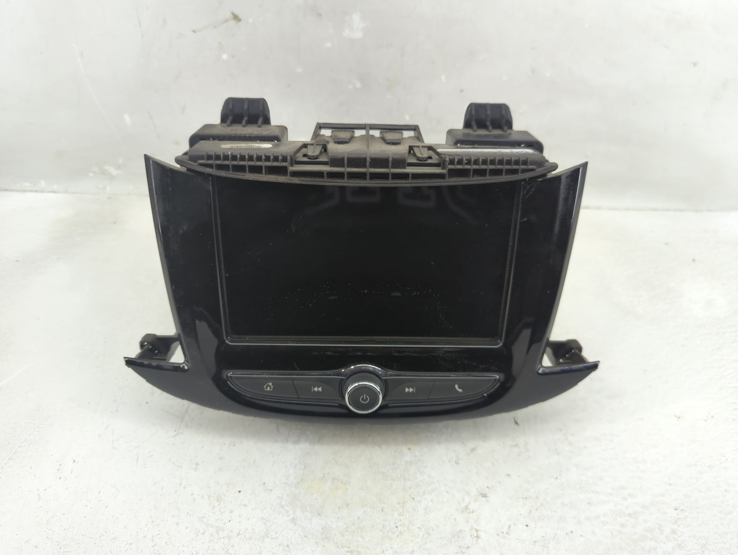 2017-2020 Chevrolet Trax Radio AM FM Cd Player Receiver Replacement P/N:84388577 Fits Fits 2017 2018 2019 2020 OEM Used Auto