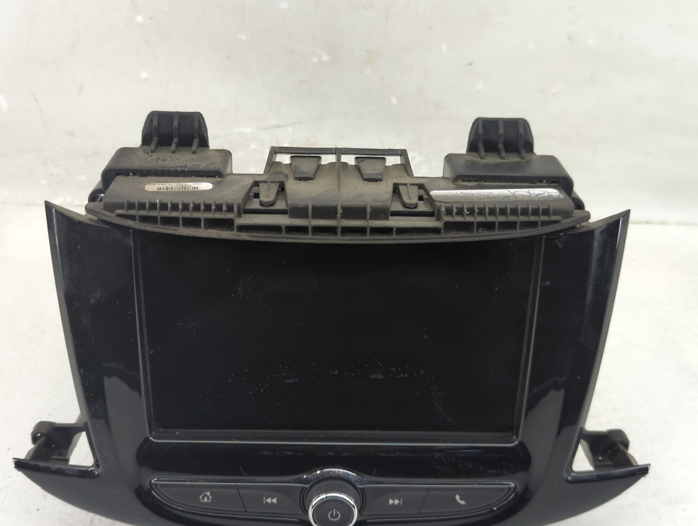 2017-2020 Chevrolet Trax Radio AM FM Cd Player Receiver Replacement P/N:84388577 Fits Fits 2017 2018 2019 2020 OEM Used Auto