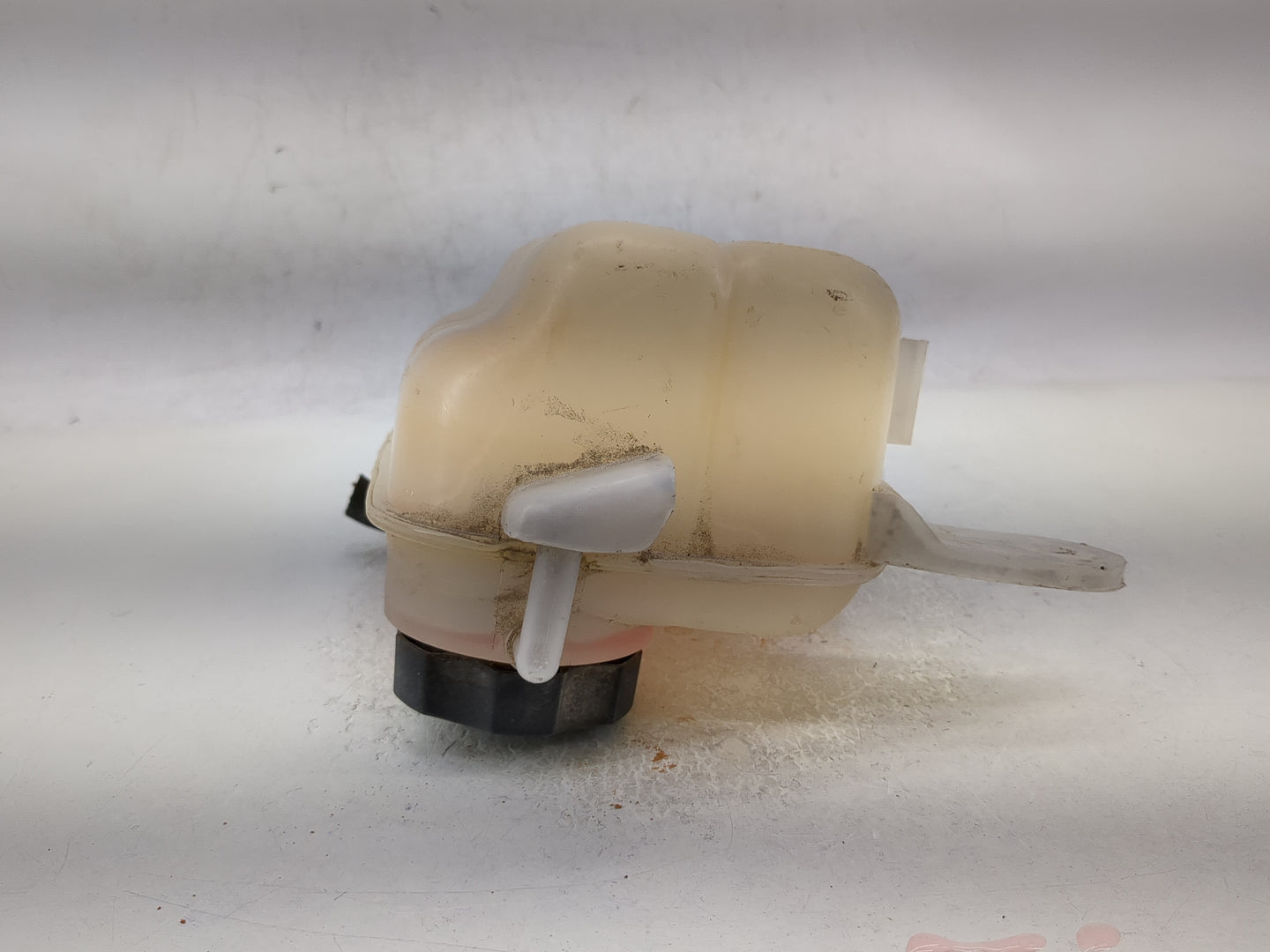 2013-2021 Chevrolet Trax Radiator Coolant Overflow Expansion Tank Bottle 1366035 - Oemusedautoparts1.com