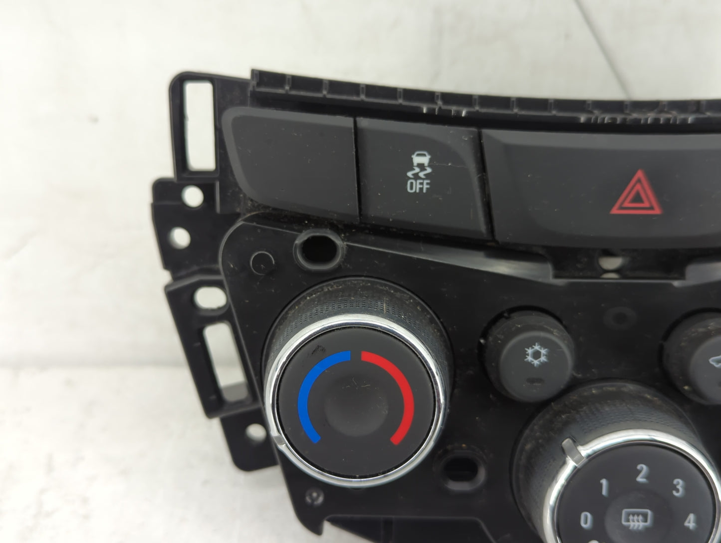 2017-2021 Chevrolet Trax Climate Control Module Temperature AC/Heater Replacement P/N:42588188 Fits Fits 2017 2018 2019 2020