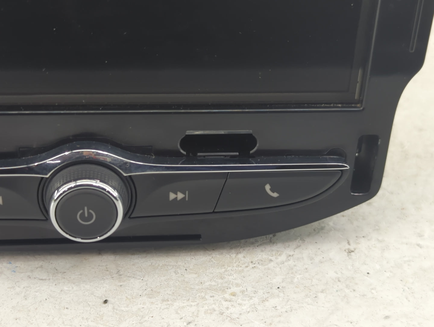 2018-2019 Chevrolet Trax Radio Control Panel - Oemusedautoparts1.com