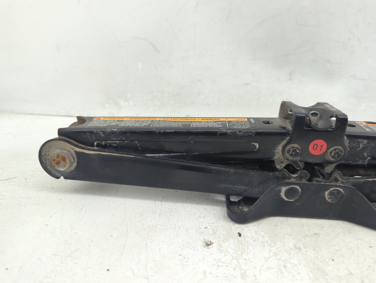 2018 Chevrolet Trax Spare Scissor Car Jack 1390195 - Oemusedautoparts1.com