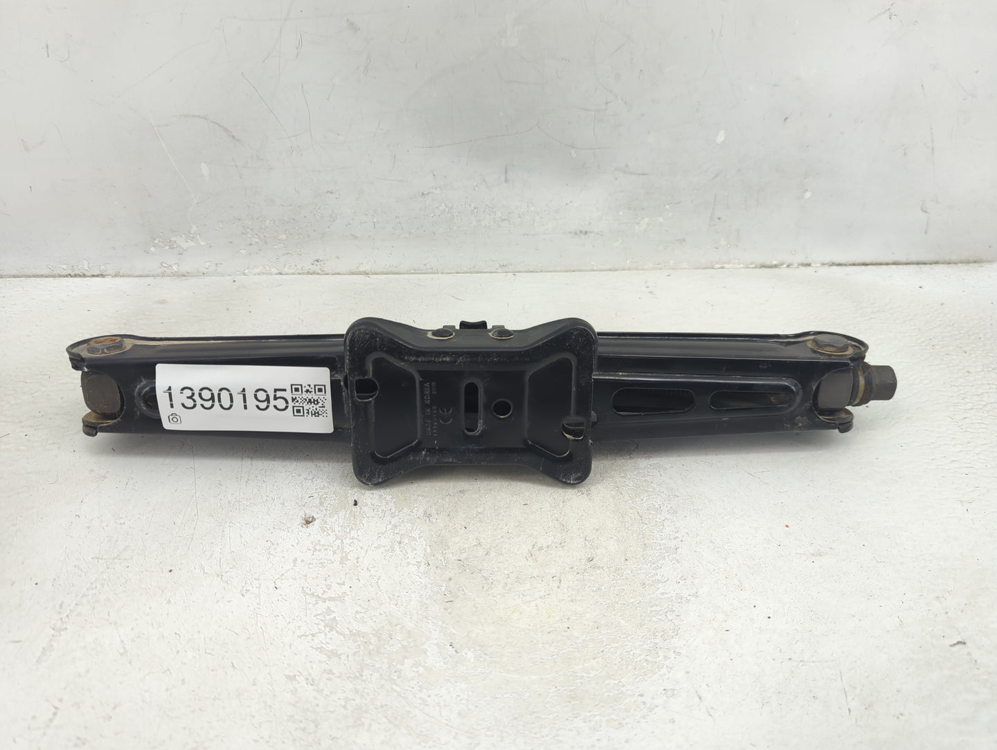 2018 Chevrolet Trax Spare Scissor Car Jack 1390195 - Oemusedautoparts1.com