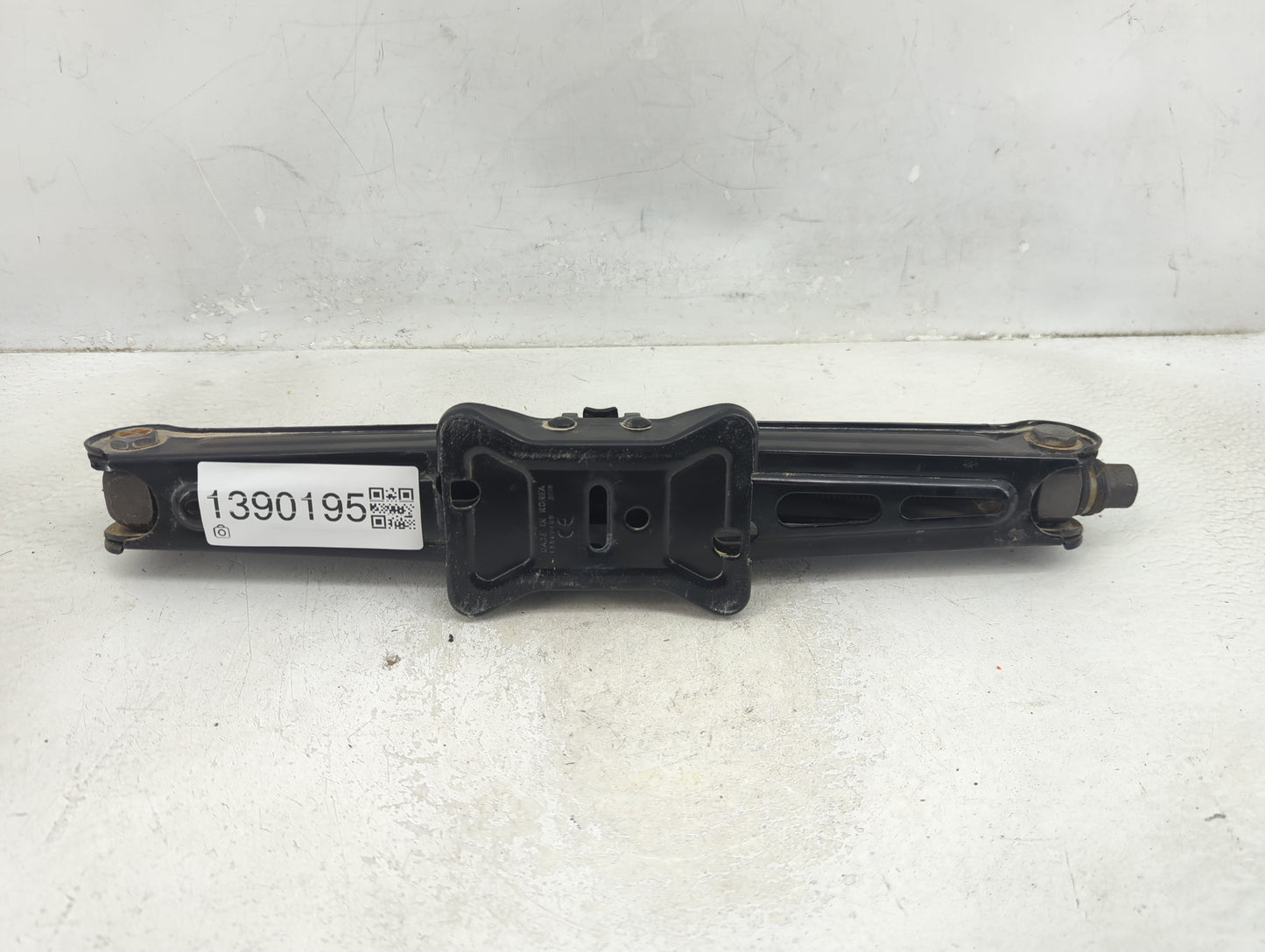 2018 Chevrolet Trax Spare Scissor Car Jack 1390195 - Oemusedautoparts1.com