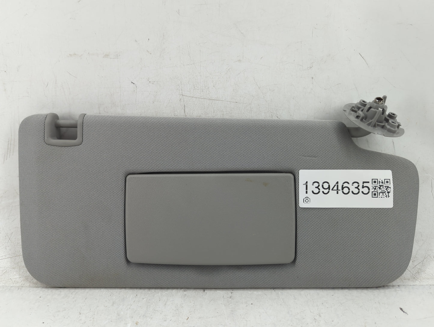 2017-2020 Chevrolet Trax Sun Visor Shade Replacement Passenger Right Mirror Fits Fits 2017 2018 2019 2020 OEM Used Auto Part