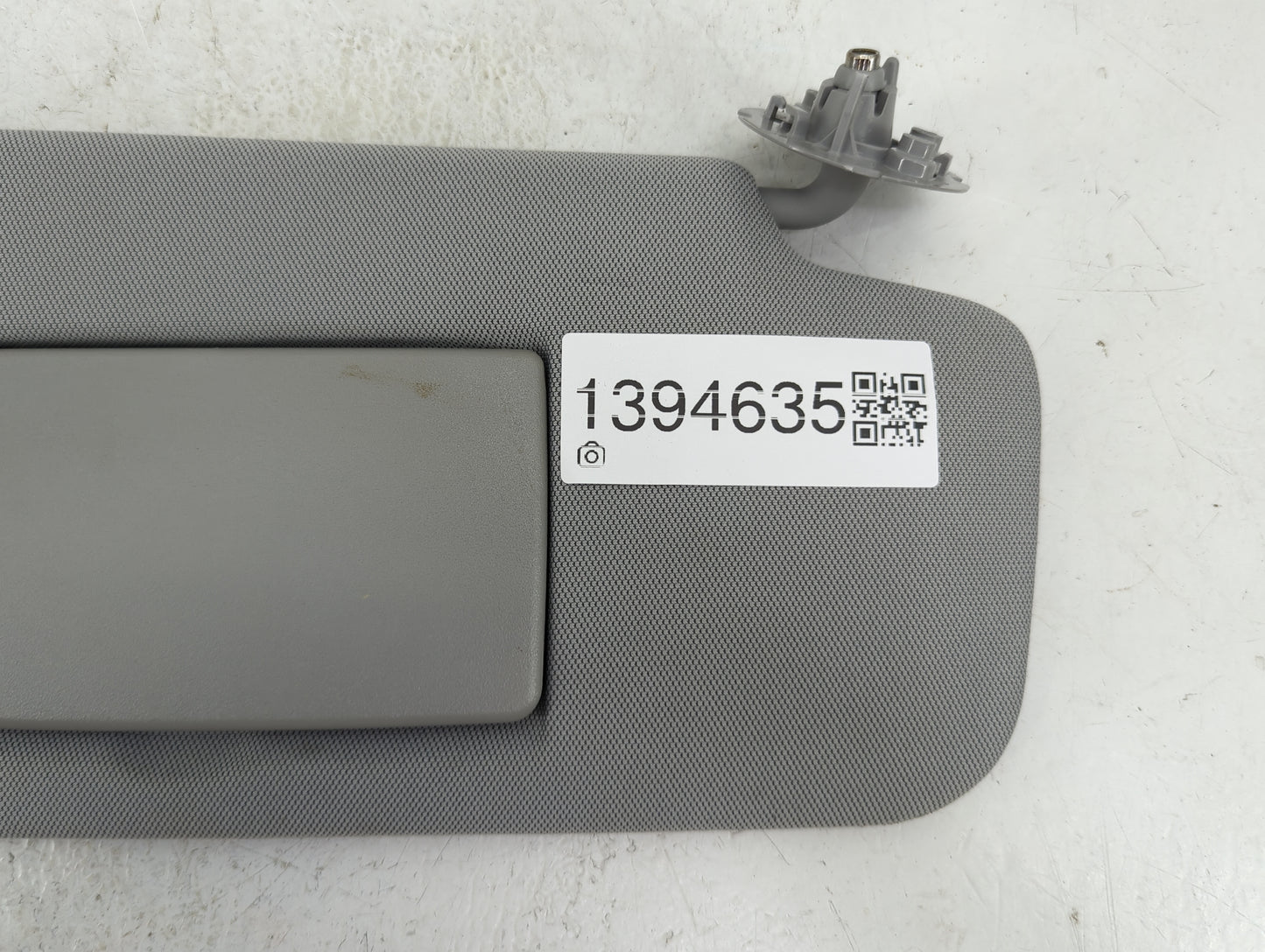 2017-2020 Chevrolet Trax Sun Visor Shade Replacement Passenger Right Mirror Fits Fits 2017 2018 2019 2020 OEM Used Auto Part