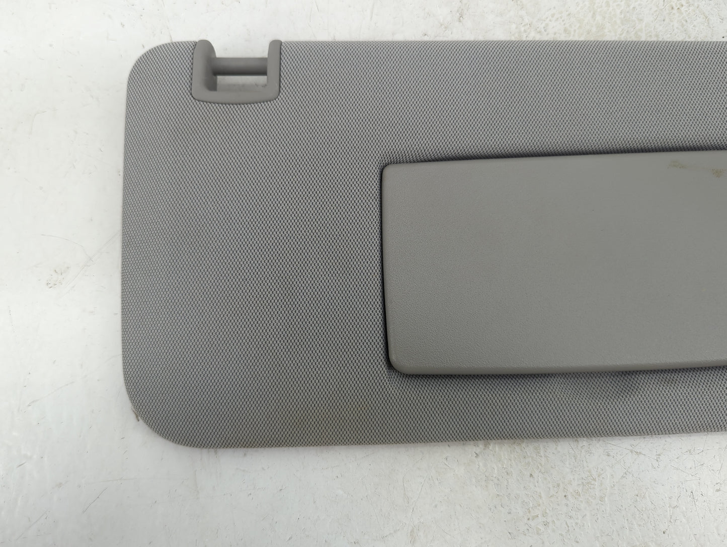 2017-2020 Chevrolet Trax Sun Visor Shade Replacement Passenger Right Mirror Fits Fits 2017 2018 2019 2020 OEM Used Auto Part