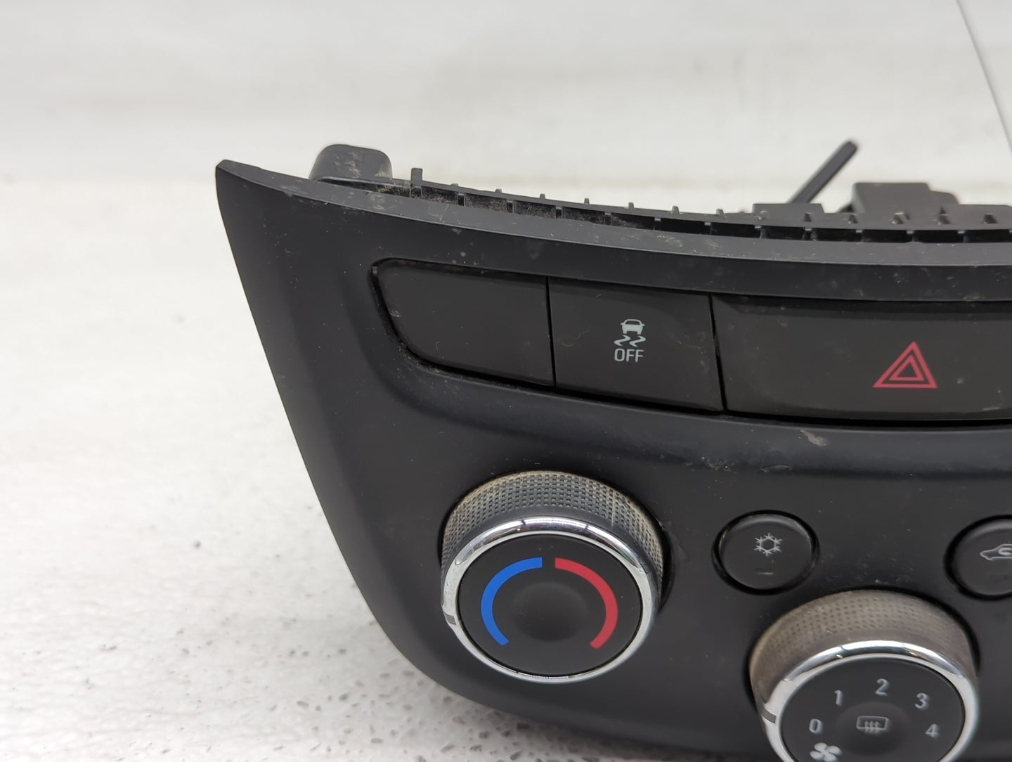 2017-2021 Chevrolet Trax Climate Control Module Temperature AC/Heater Replacement P/N:42521436 Fits Fits 2017 2018 2019 2020