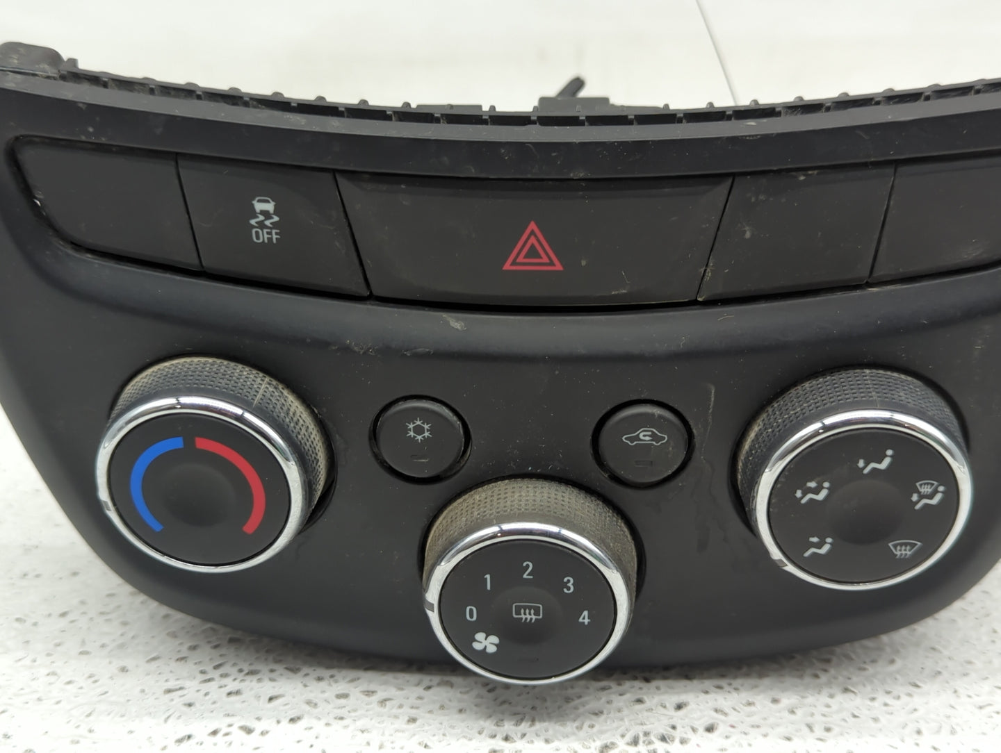 2017-2021 Chevrolet Trax Climate Control Module Temperature AC/Heater Replacement P/N:42521436 Fits Fits 2017 2018 2019 2020