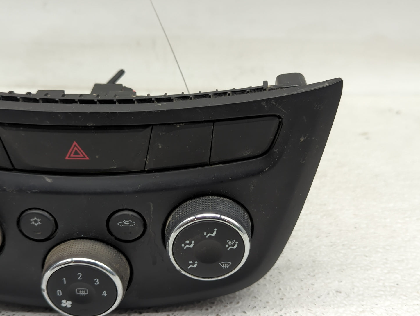 2017-2021 Chevrolet Trax Climate Control Module Temperature AC/Heater Replacement P/N:42521436 Fits Fits 2017 2018 2019 2020