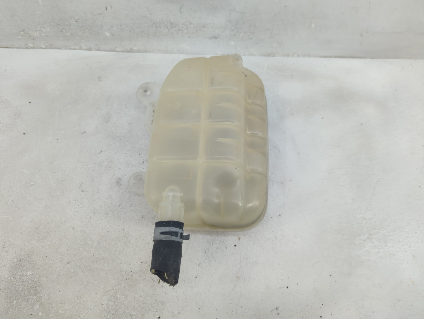 2013-2021 Chevrolet Trax Radiator Coolant Overflow Expansion Tank Bottle 1410340 - Oemusedautoparts1.com