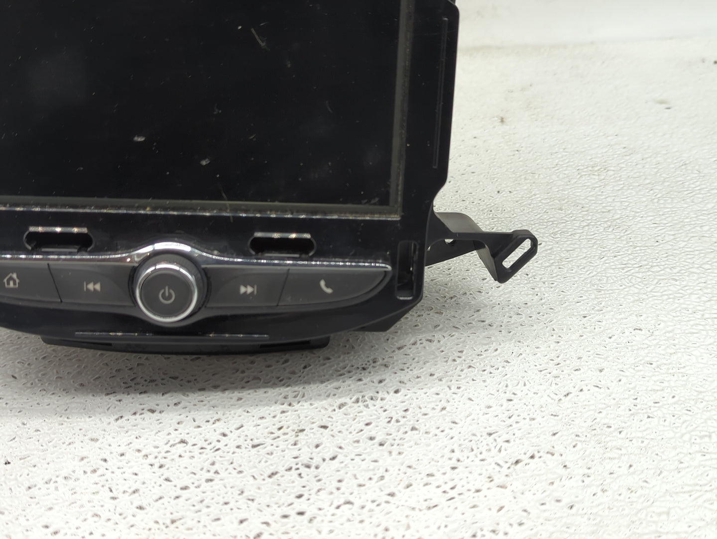 2017-2020 Chevrolet Trax Radio AM FM Cd Player Receiver Replacement P/N:84371468 Fits Fits 2017 2018 2019 2020 OEM Used Auto