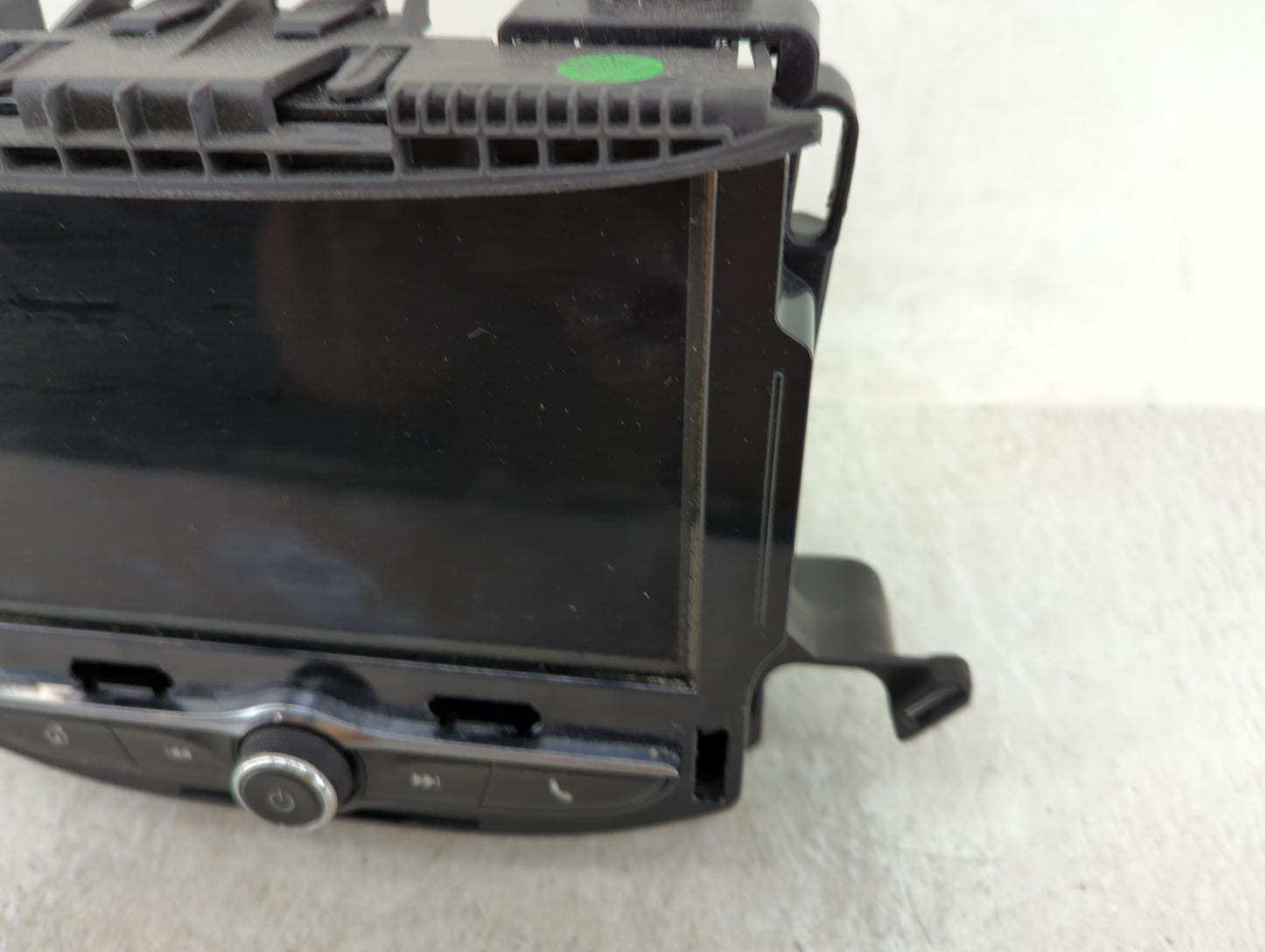 2017-2020 Chevrolet Trax Radio AM FM Cd Player Receiver Replacement P/N:84371467 Fits Fits 2017 2018 2019 2020 OEM Used Auto