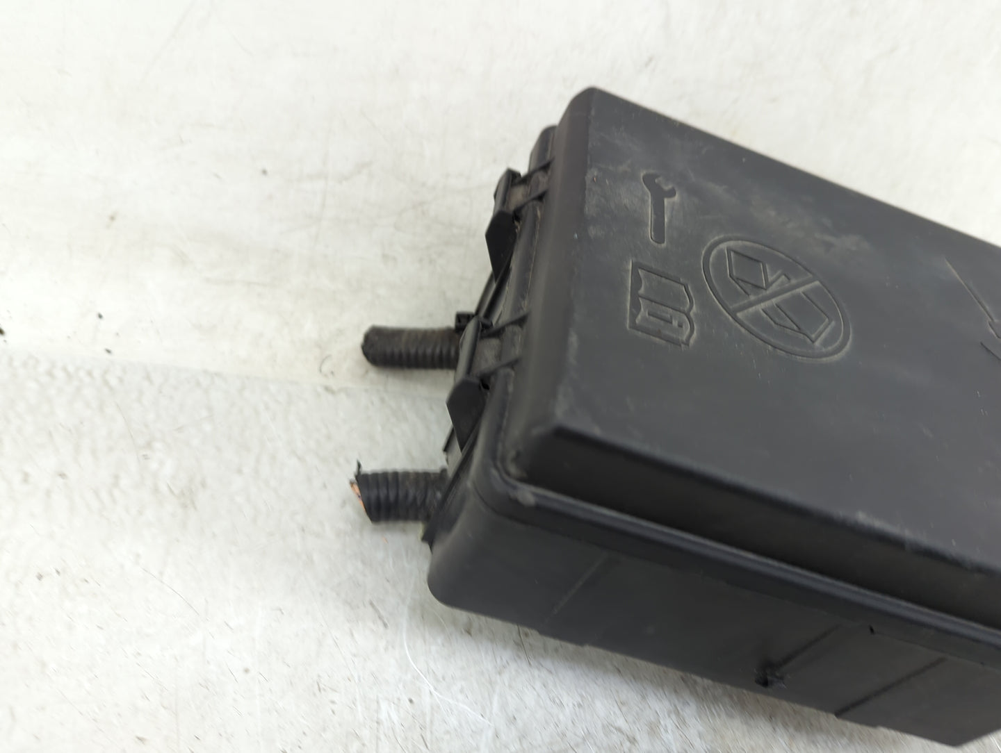 2018-2021 Chevrolet Trax Fusebox Fuse Box Panel Relay Module P/N:42624875 Fits Fits 2018 2019 2020 2021 OEM Used Auto Parts 