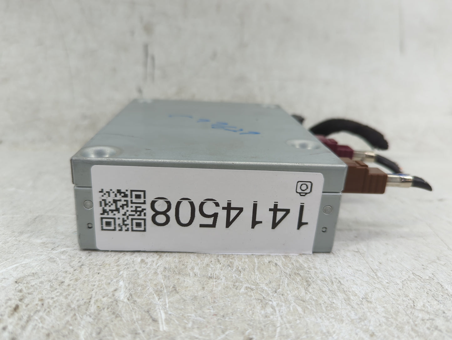 2018-2019 Chevrolet Trax Radio AM FM Cd Player Receiver Replacement P/N:84351182 Fits Fits 2018 2019 OEM Used Auto Parts - O