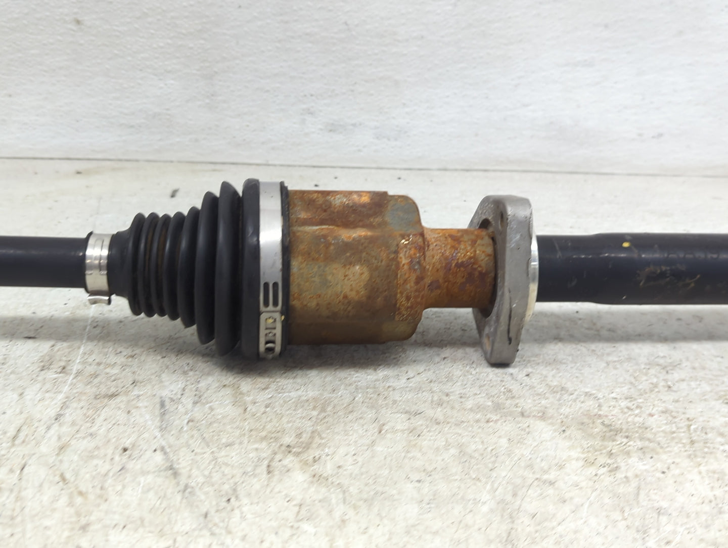 2017-2021 Chevrolet Trax Axle Shaft Front Passenger Cv C/v - Oemusedautoparts1.com