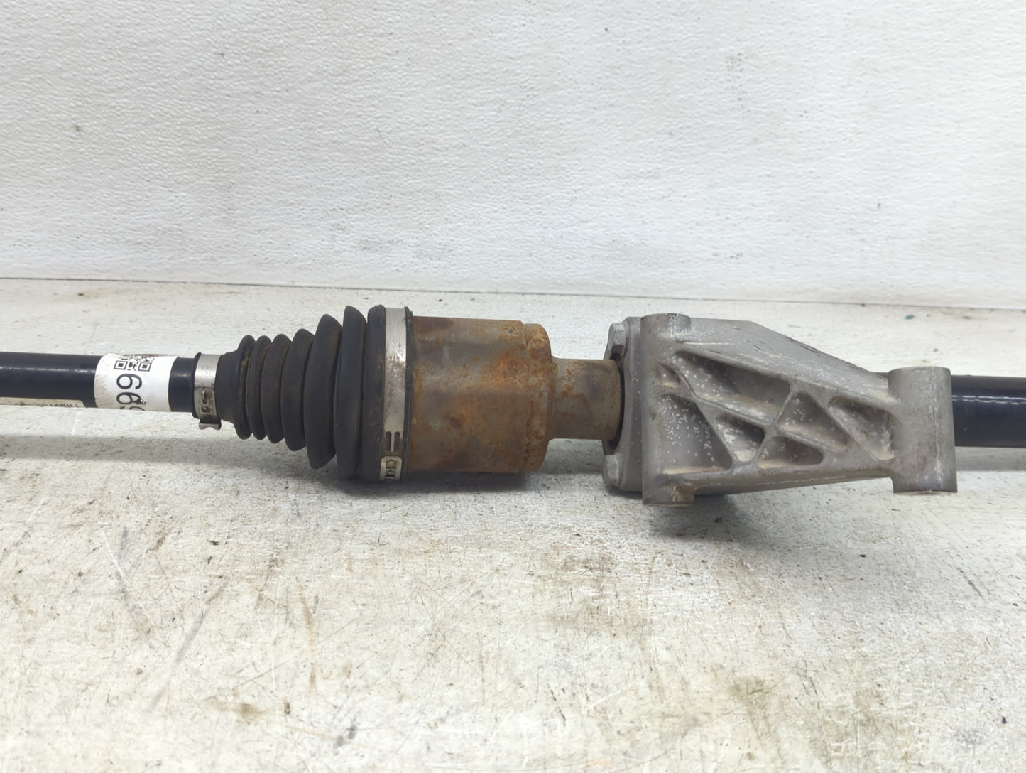 2017-2021 Chevrolet Trax Axle Shaft Front Passenger Cv C/v - Oemusedautoparts1.com