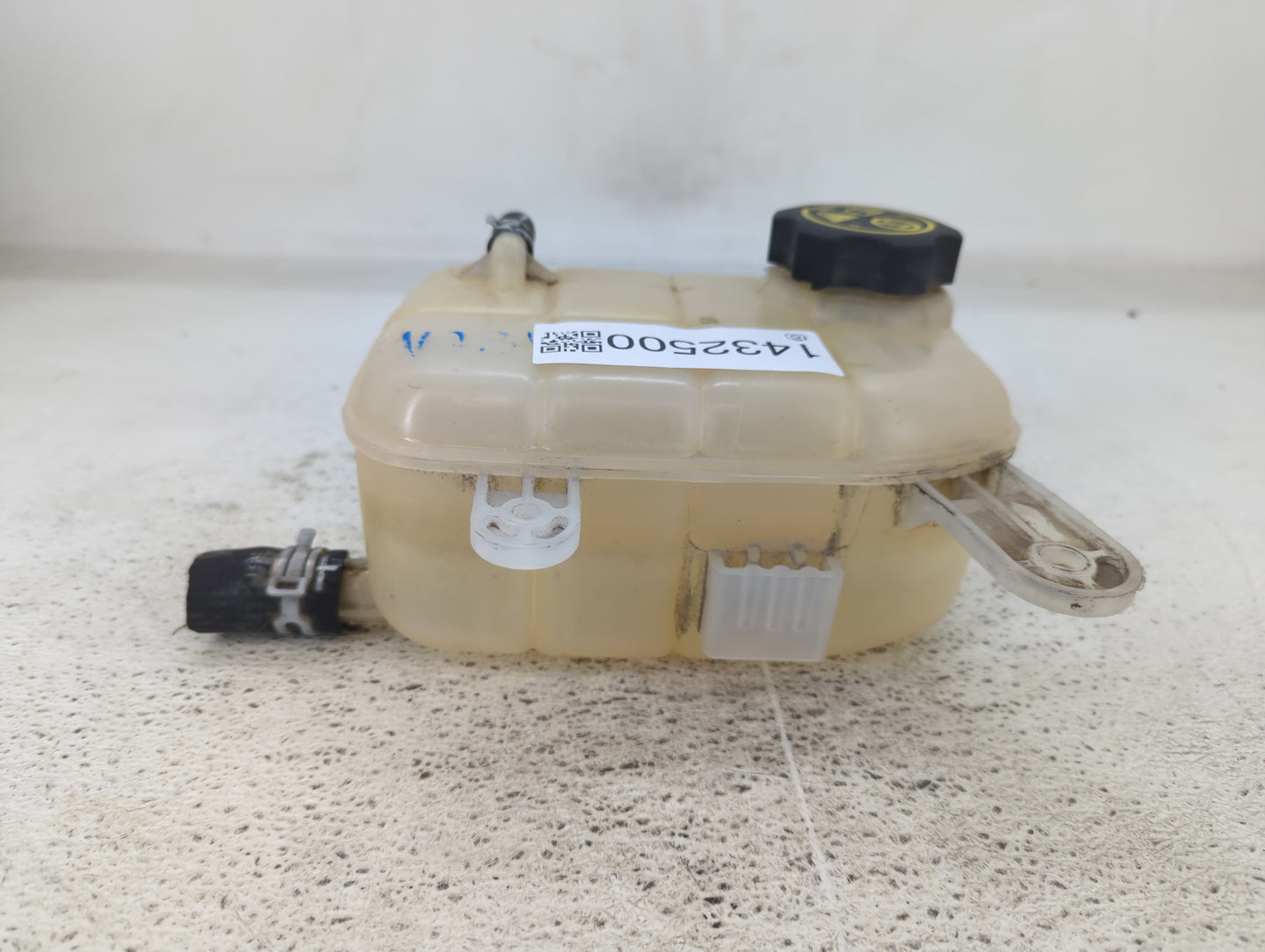 2013-2021 Chevrolet Trax Radiator Coolant Overflow Expansion Tank Bottle 1432500 - Oemusedautoparts1.com