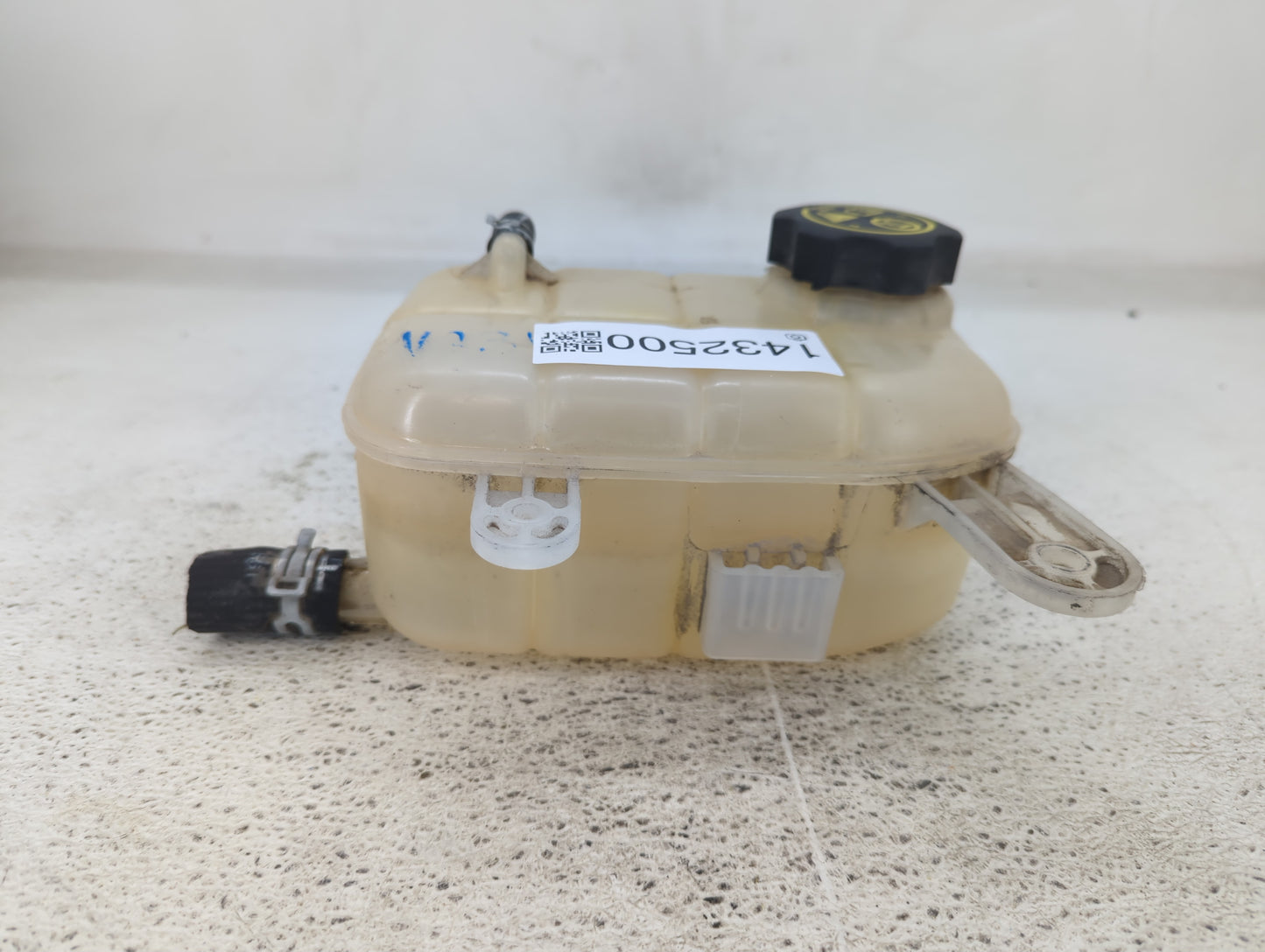 2013-2021 Chevrolet Trax Radiator Coolant Overflow Expansion Tank Bottle 1432500 - Oemusedautoparts1.com