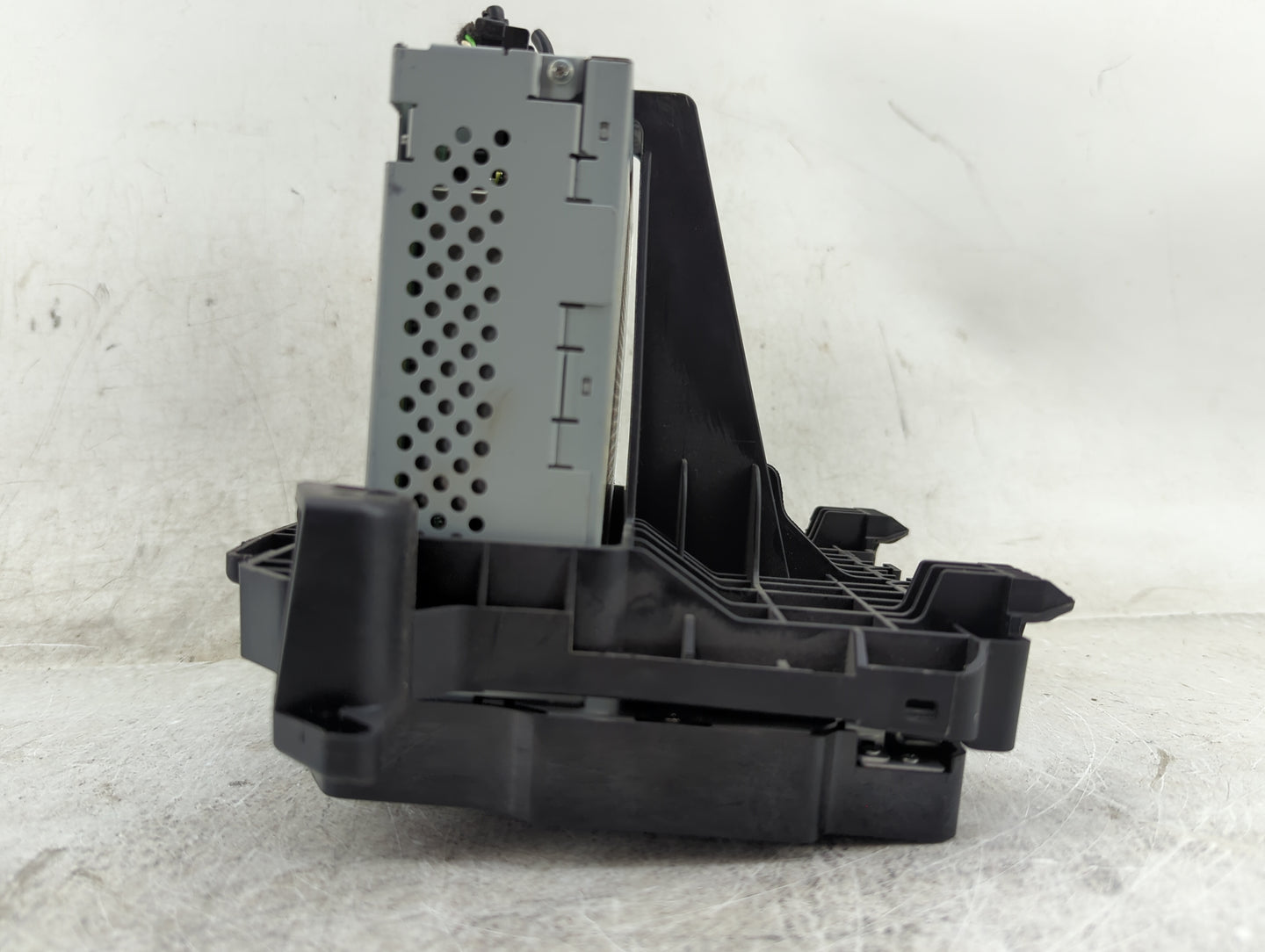 2018-2019 Chevrolet Trax Radio AM FM Cd Player Receiver Replacement P/N:FT0108A 2024B-FT0108A, BABFT0108A Fits Fits 2018 201