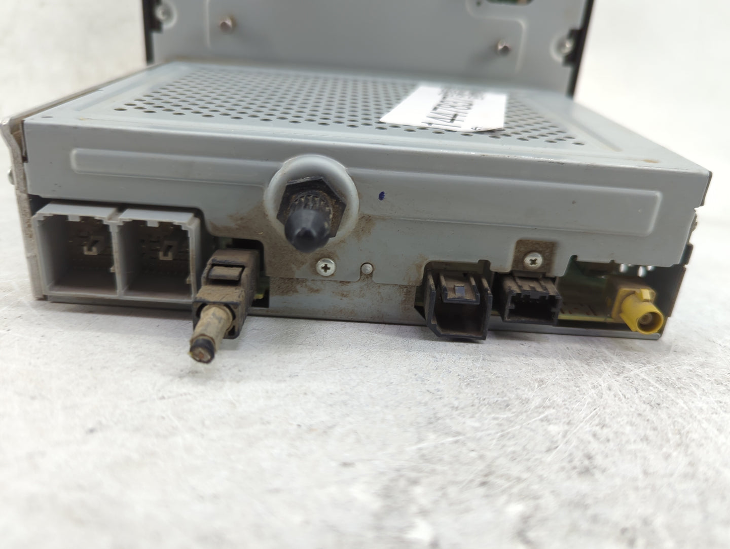 2018-2019 Chevrolet Trax Radio AM FM Cd Player Receiver Replacement P/N:84371468 FT0108A, BA5BFT0108A Fits Fits 2018 2019 OE