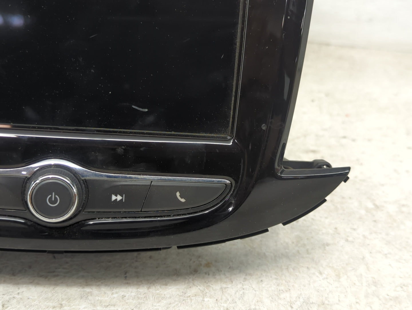 2017-2020 Chevrolet Trax Radio AM FM Cd Player Receiver Replacement P/N:84371467 A1173182PB014381 Fits Fits 2017 2018 2019 2