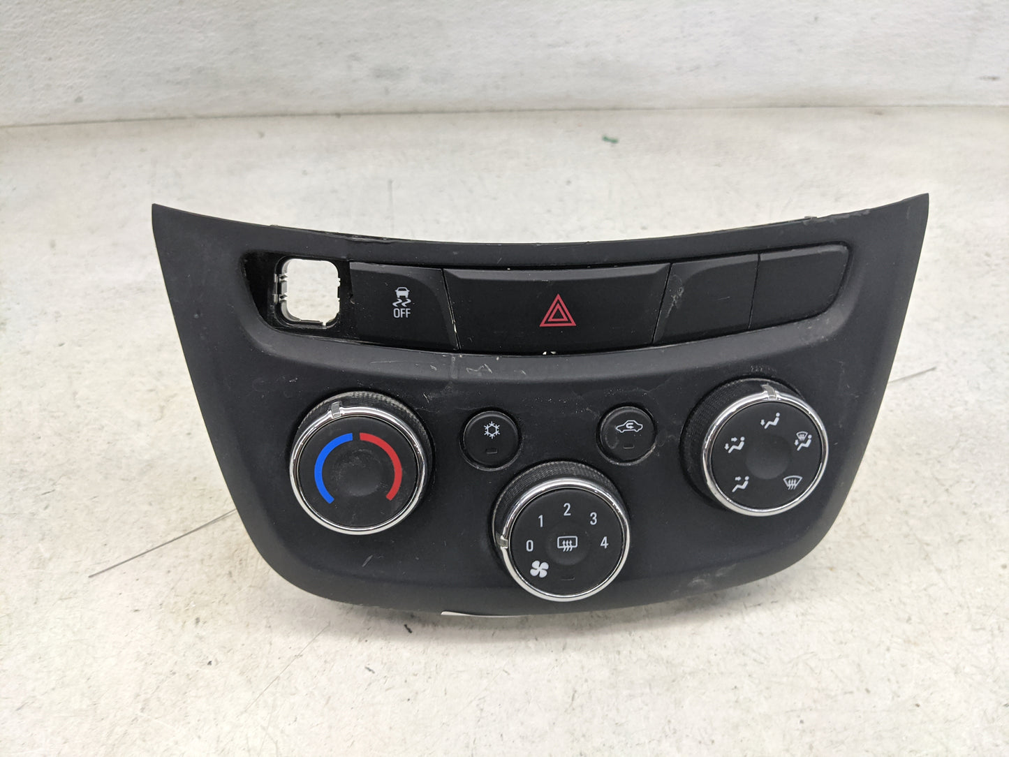 2017-2021 Chevrolet Trax Climate Control Module Temperature AC/Heater Replacement P/N:545329302 323980000000X Fits OEM Used 