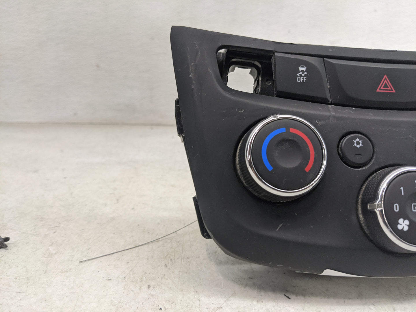 2017-2021 Chevrolet Trax Climate Control Module Temperature AC/Heater Replacement P/N:545329302 323980000000X Fits OEM Used 