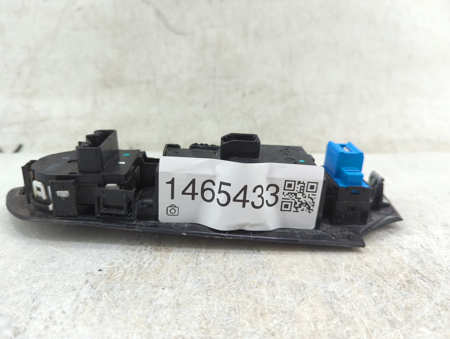 2017-2021 Chevrolet Trax Master Power Window Switch Replacement Driver Side Left P/N:42406141 17015503 Fits OEM Used Auto Pa