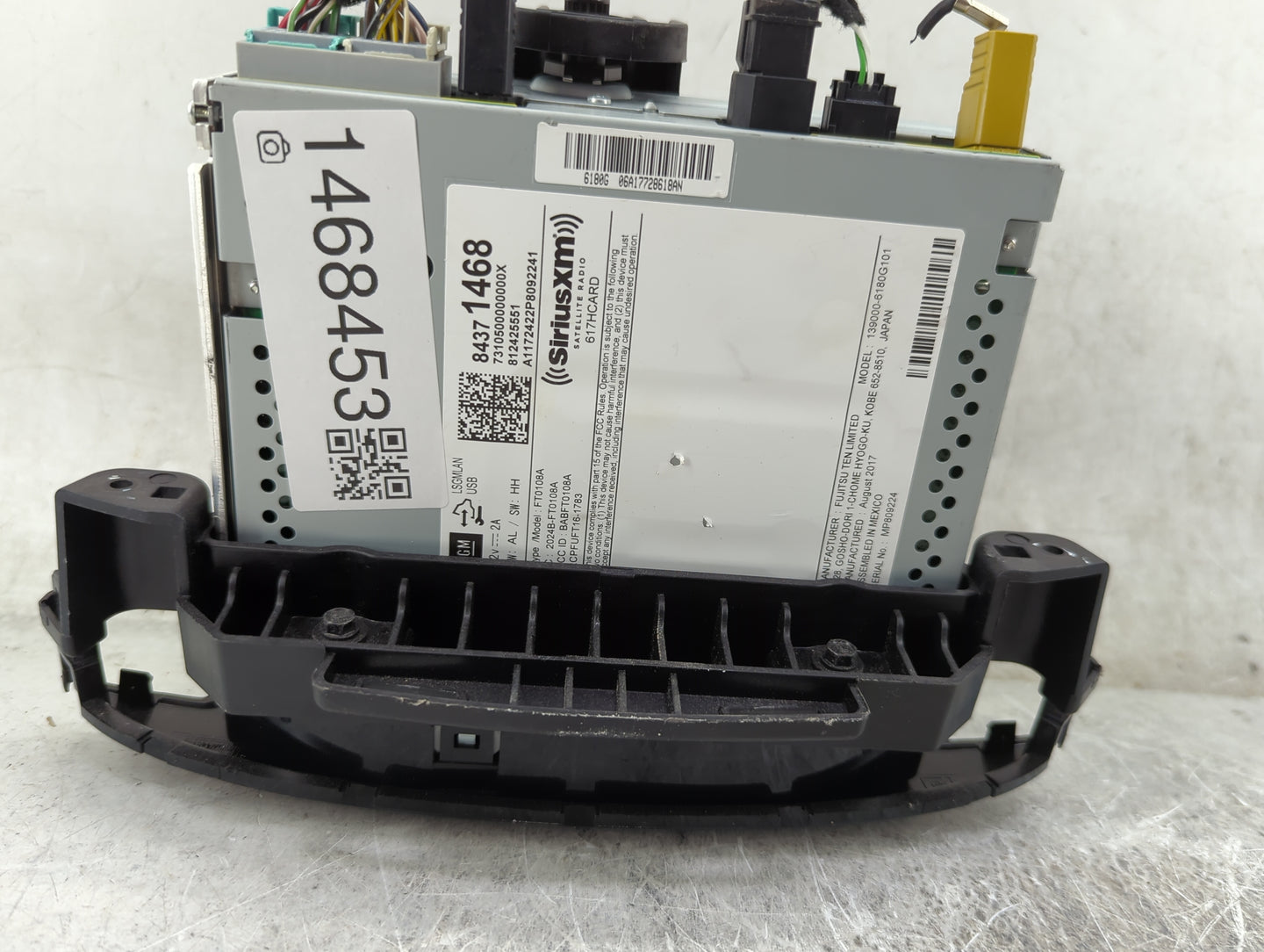2018-2019 Chevrolet Trax Radio AM FM Cd Player Receiver Replacement P/N:84371468 812425551, A1172422P8092241 Fits Fits 2018 