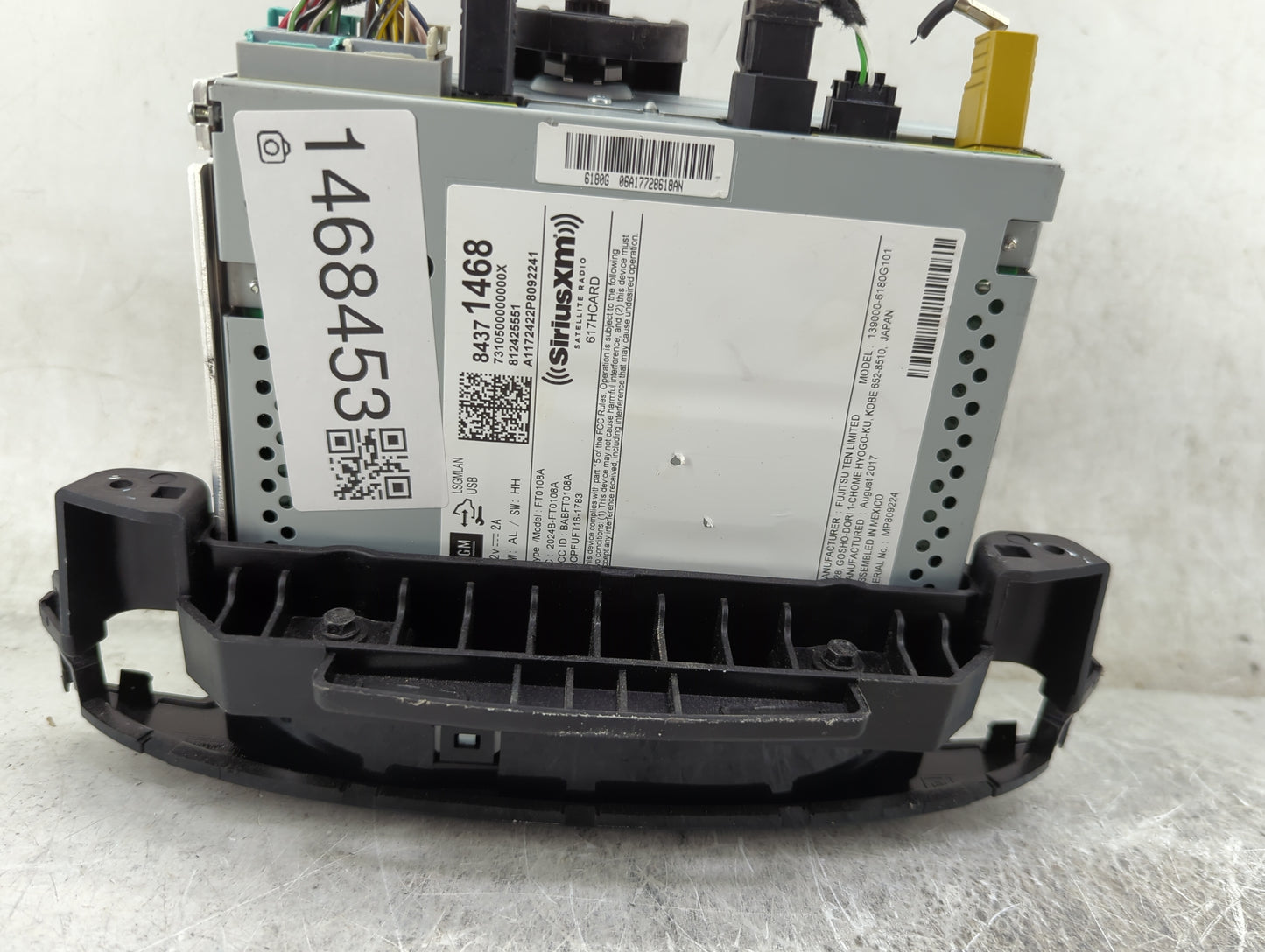 2018-2019 Chevrolet Trax Radio AM FM Cd Player Receiver Replacement P/N:84371468 812425551, A1172422P8092241 Fits Fits 2018 