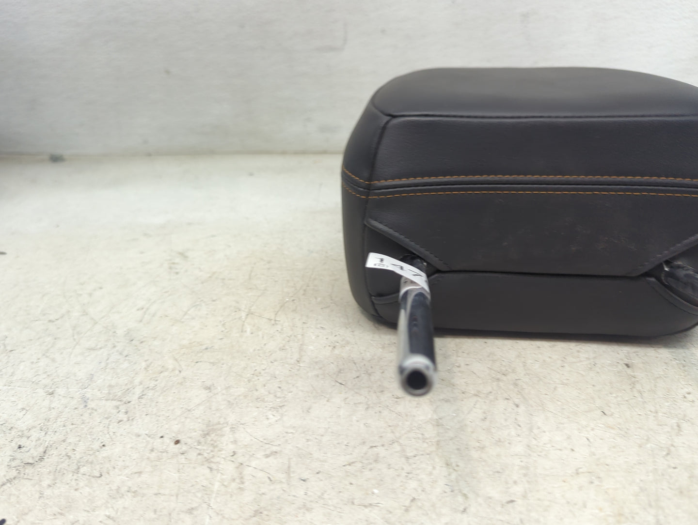 2015-2021 Chevrolet Trax Headrest Head Rest Front Driver Passenger Seat Fits Fits 2015 2016 2017 2018 2019 2020 2021 OEM Use