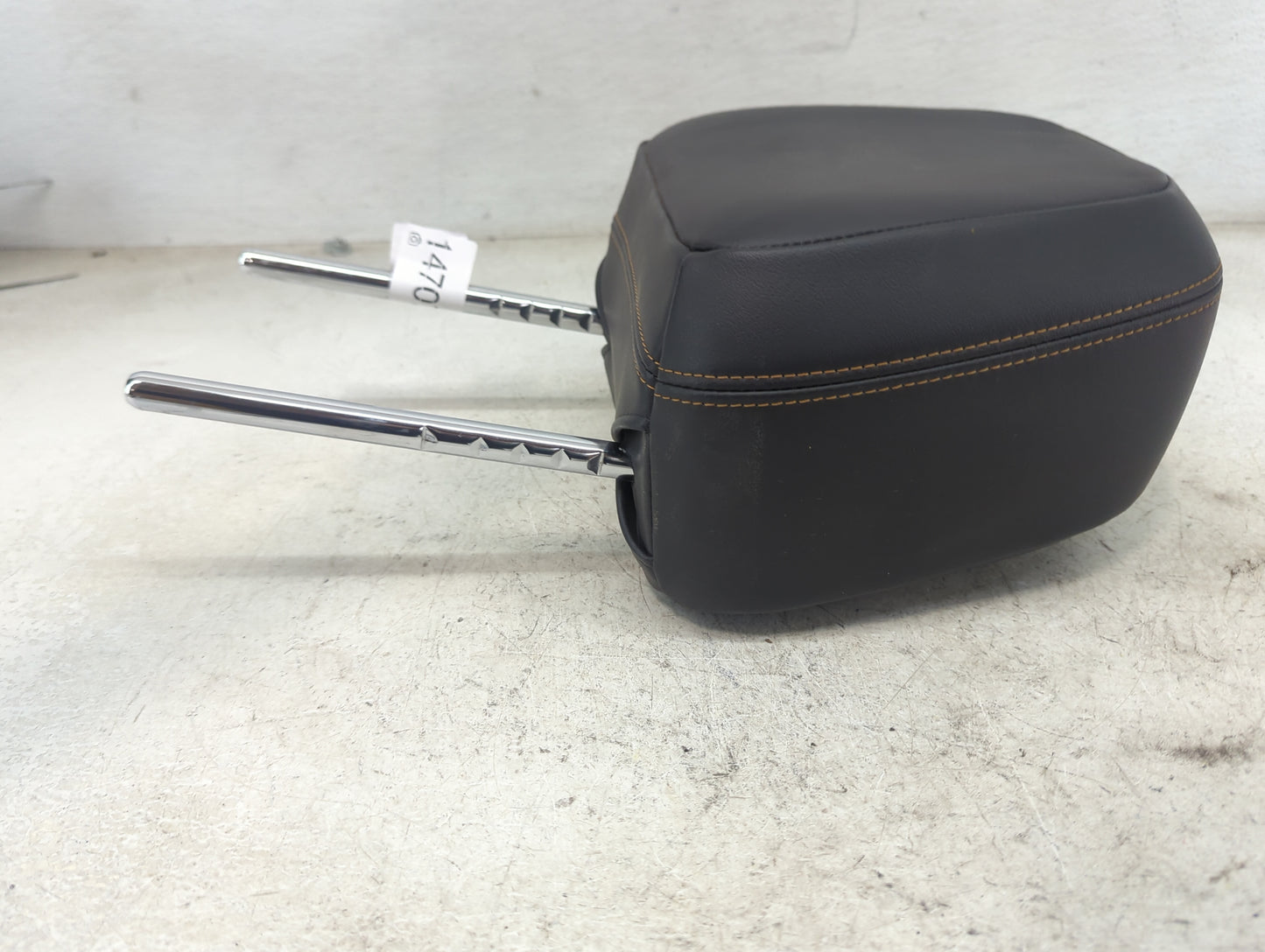 2015-2021 Chevrolet Trax Headrest Head Rest Front Driver Passenger Seat Fits Fits 2015 2016 2017 2018 2019 2020 2021 OEM Use