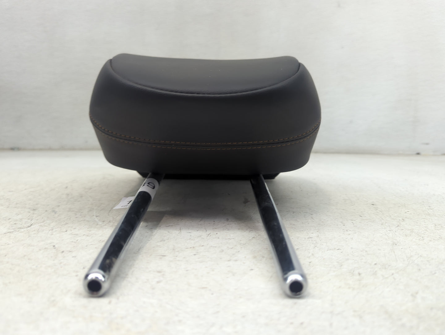 2018 Chevrolet Trax Headrest Head Rest Front Driver Seat Black - Oemusedautoparts1.com