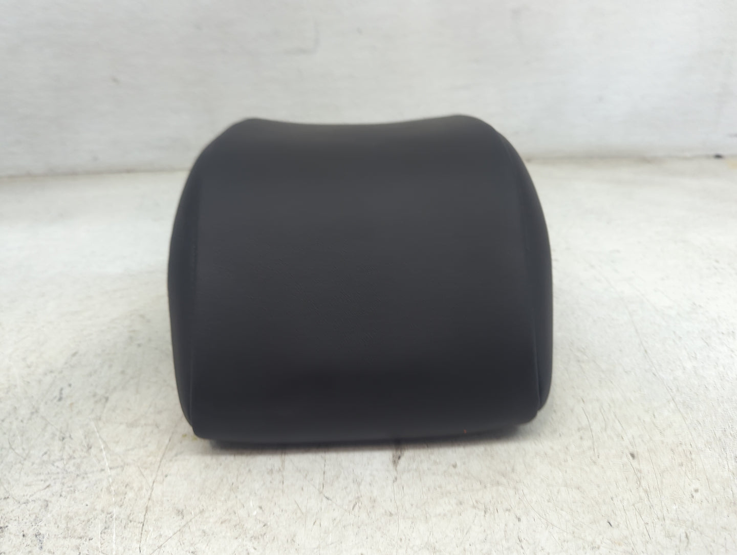 2018 Chevrolet Trax Headrest Head Rest Front Driver Seat Black - Oemusedautoparts1.com