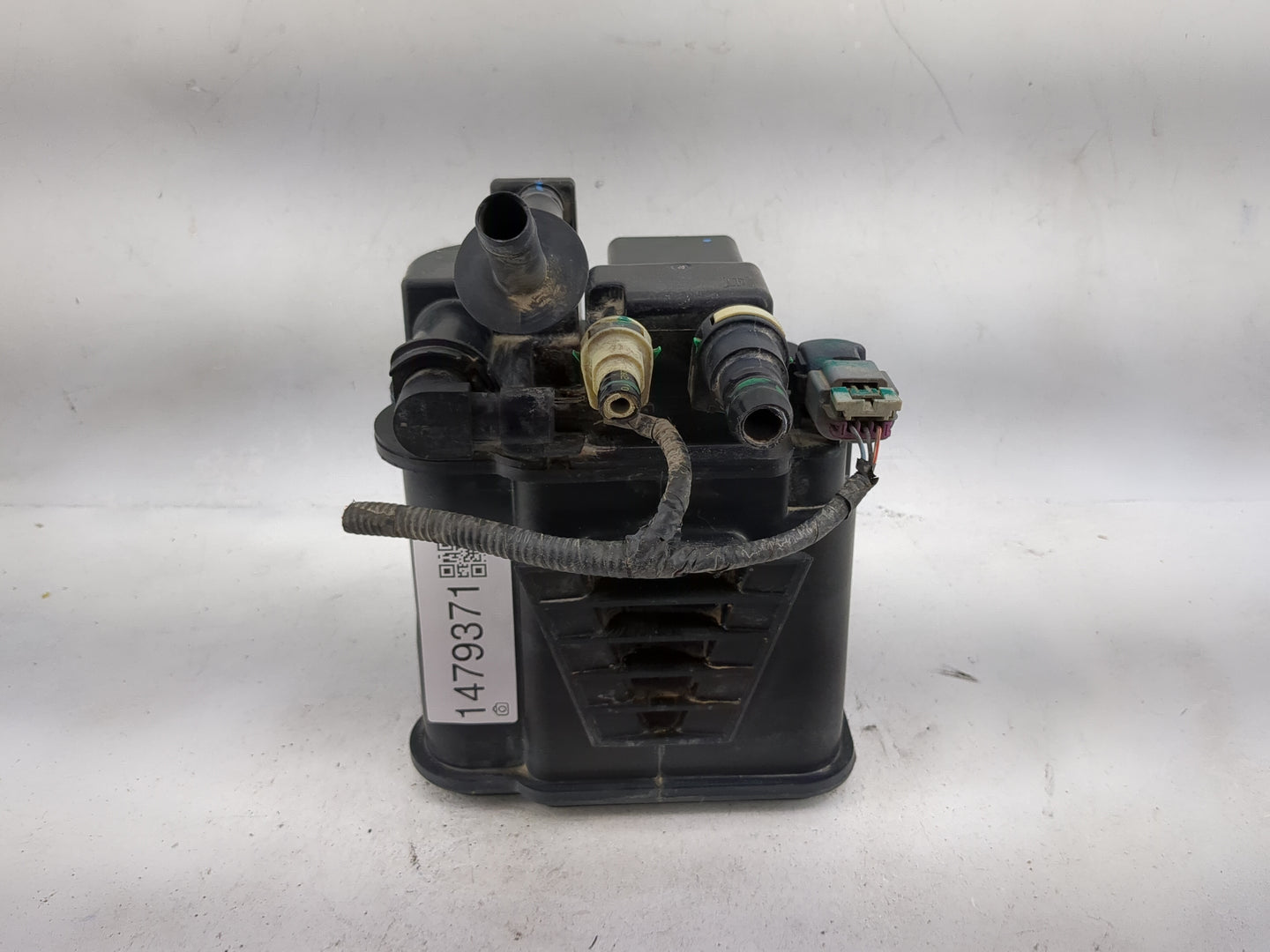 2018 Chevrolet Trax Fuel Vapor Charcoal Canister 1479371 - Oemusedautoparts1.com