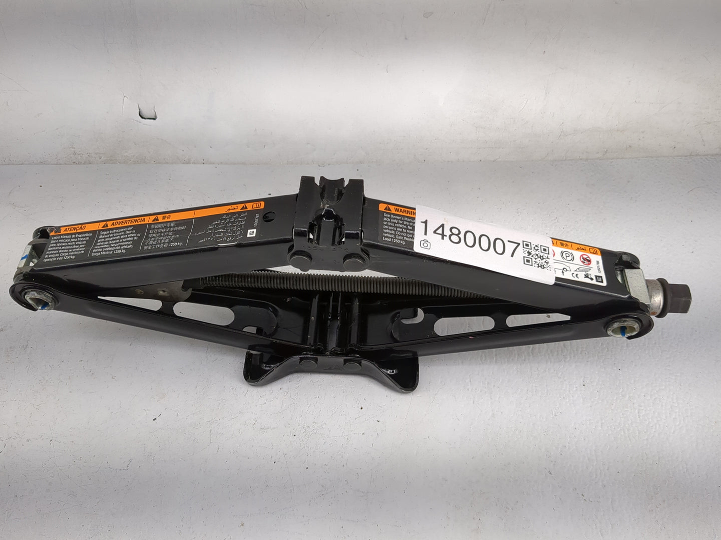 2018 Chevrolet Trax Spare Scissor Car Jack Black - Oemusedautoparts1.com