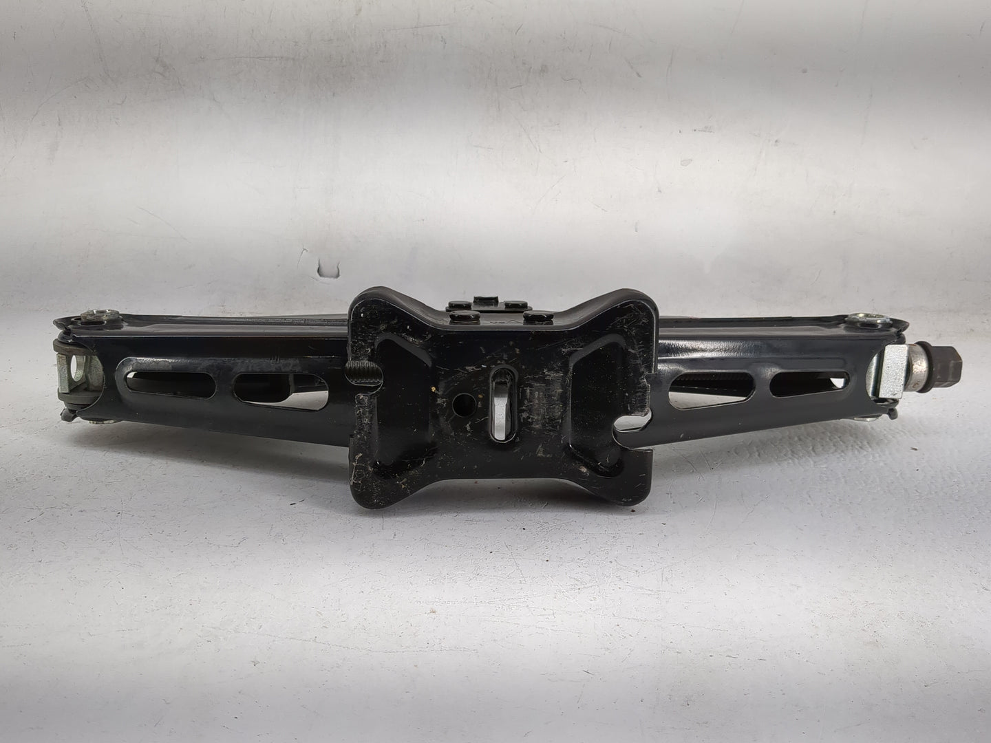 2018 Chevrolet Trax Spare Scissor Car Jack Black - Oemusedautoparts1.com