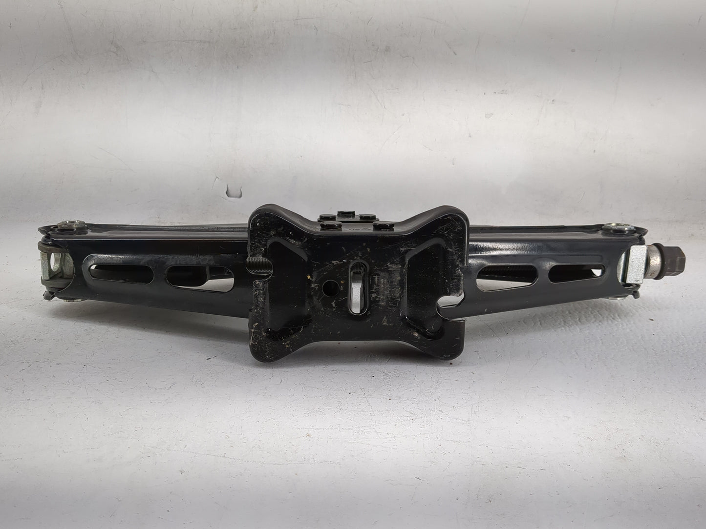 2018 Chevrolet Trax Spare Scissor Car Jack Black - Oemusedautoparts1.com