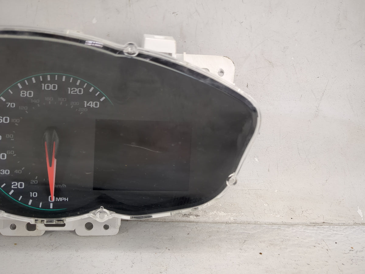 2017-2018 Chevrolet Trax Instrument Cluster Speedometer Gauges P/N:42650677 711050000000X, 688437714 Miles: Fits Fits 2017 2
