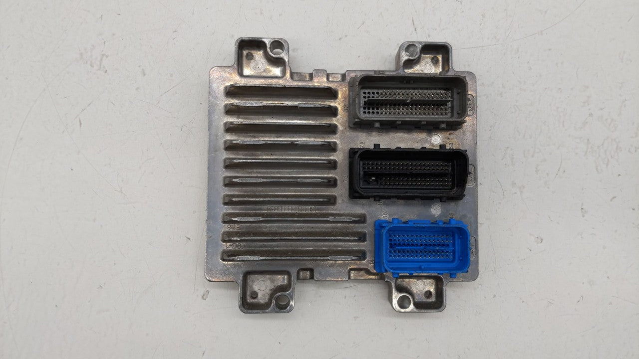 2017-2018 Chevrolet Trax PCM Engine Control Computer ECU ECM PCU OEM P/N:12668986 12679097, 12670309 Fits Fits 2017 2018 201