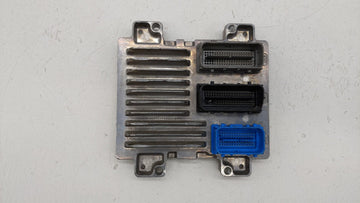 2017-2018 Chevrolet Trax PCM Engine Control Computer ECU ECM PCU OEM P/N:12668986 12679097, 12670309 Fits Fits 2017 2018 201