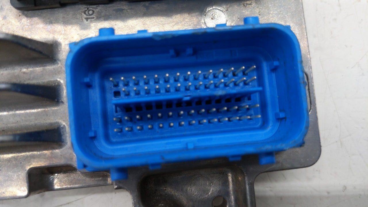 2017-2018 Chevrolet Trax PCM Engine Control Computer ECU ECM PCU OEM P/N:12668986 12679097, 12670309 Fits Fits 2017 2018 201