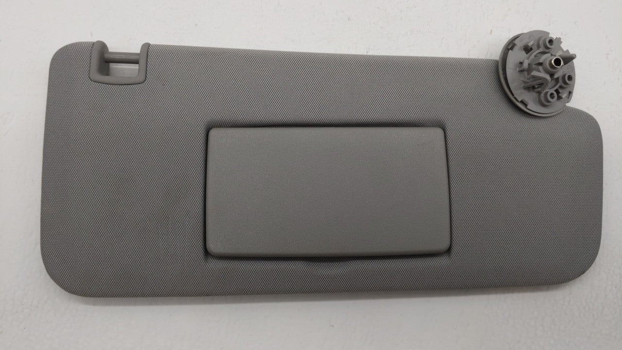 2017-2018 Chevrolet Trax Sun Visor Shade Replacement Passenger Right Mirror Fits Fits 2017 2018 OEM Used Auto Parts - Oemuse