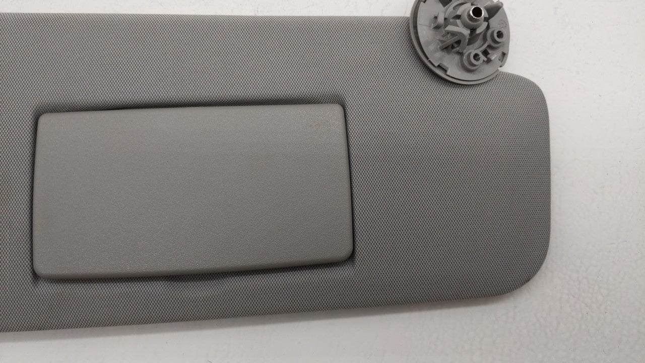 2017-2018 Chevrolet Trax Sun Visor Shade Replacement Passenger Right Mirror Fits Fits 2017 2018 OEM Used Auto Parts - Oemuse
