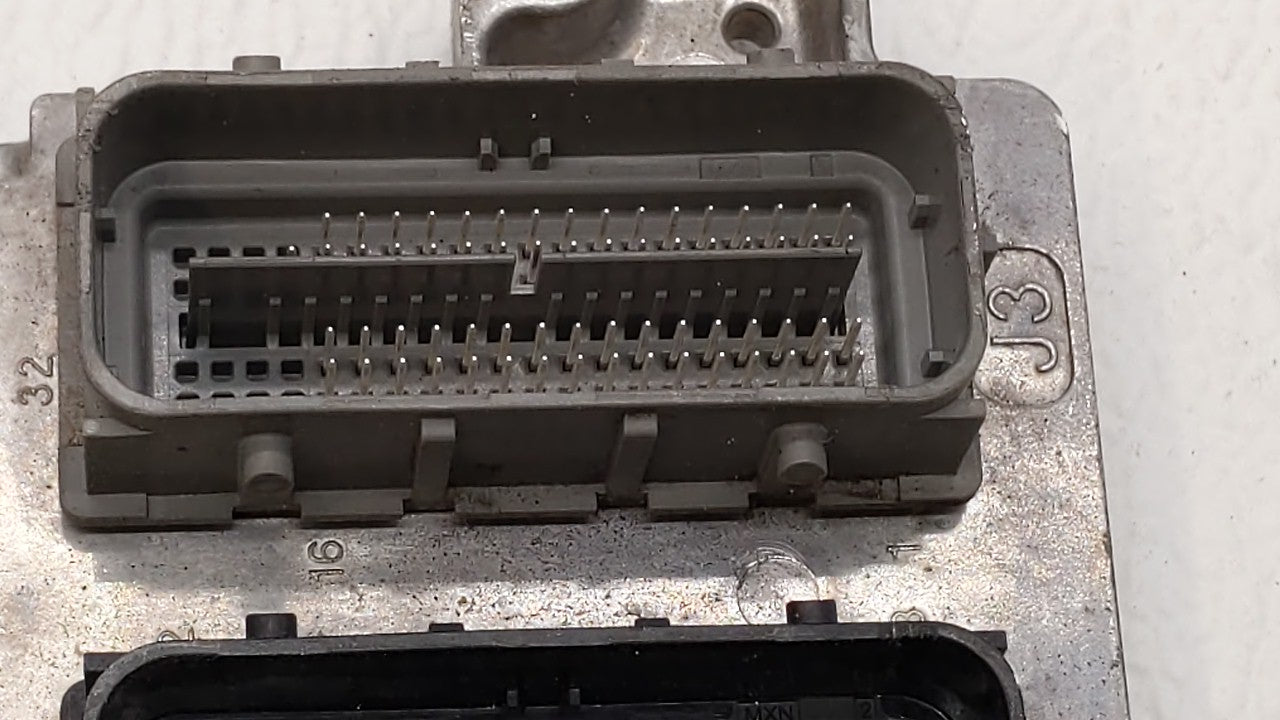 2017-2018 Chevrolet Trax PCM Engine Control Computer ECU ECM PCU OEM P/N:12668986 12695536, 12670309 Fits Fits 2017 2018 201