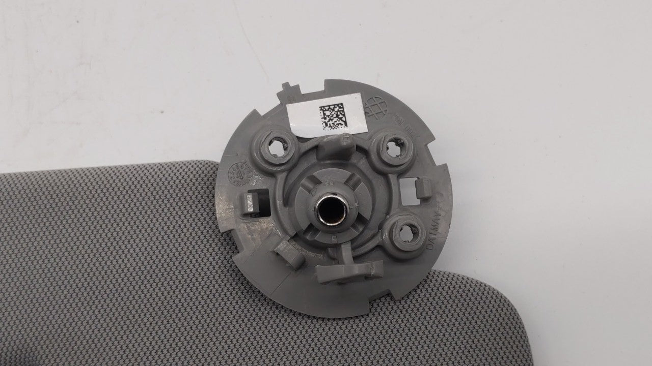 2017-2021 Chevrolet Trax Sun Visor Shade Replacement Passenger Right Mirror Fits Fits 2017 2018 2019 2020 2021 OEM Used Auto