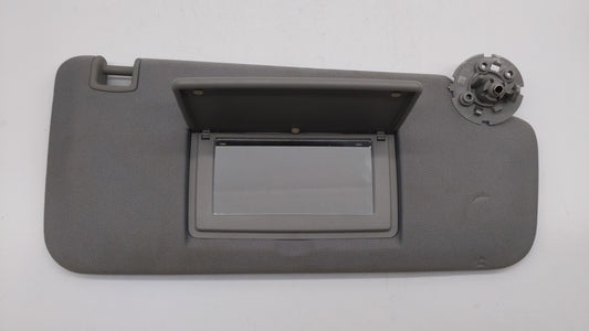 2017-2018 Chevrolet Trax Sun Visor Shade Replacement Passenger Right Mirror Fits Fits 2017 2018 OEM Used Auto Parts - Oemuse